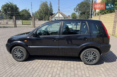 Хэтчбек Ford Fusion 2011 в 