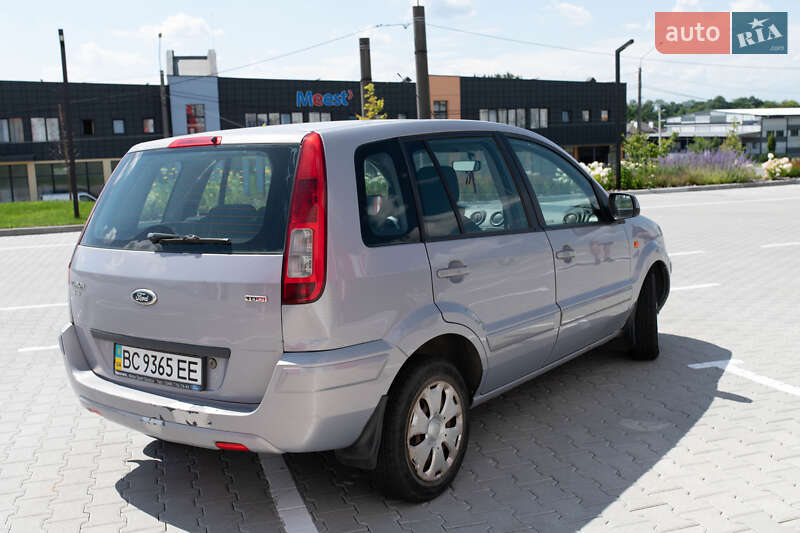 Хэтчбек Ford Fusion 2011 в Львове