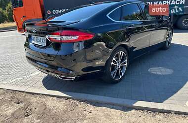 Седан Ford Fusion 2018 в 