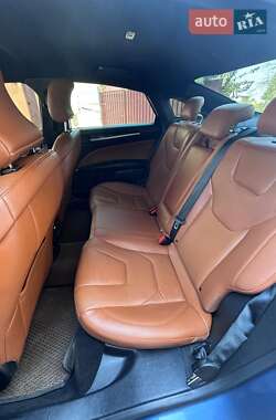 Седан Ford Fusion 2018 в 