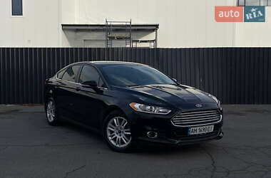 Седан Ford Fusion 2015 в 