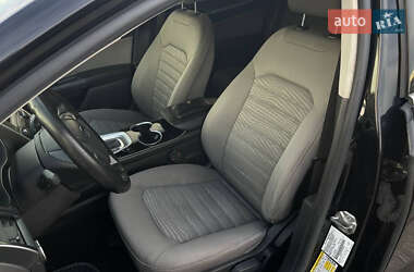 Седан Ford Fusion 2015 в 