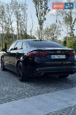 Седан Ford Fusion 2013 в 