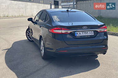 Седан Ford Fusion 2017 в 