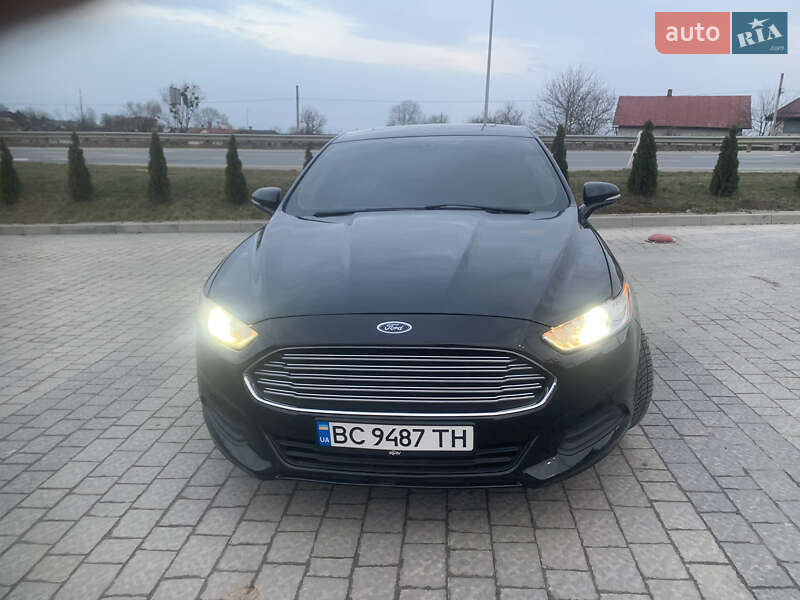 Седан Ford Fusion 2014 в Львове