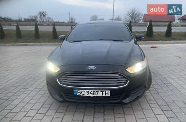 Седан Ford Fusion 2014 в 