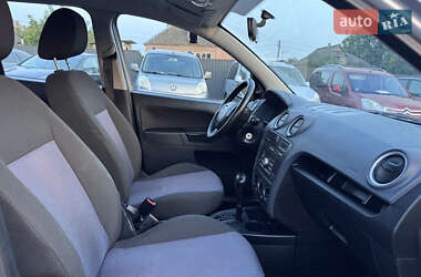 Хэтчбек Ford Fusion 2008 в 