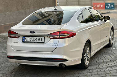 Седан Ford Fusion 2018 в 