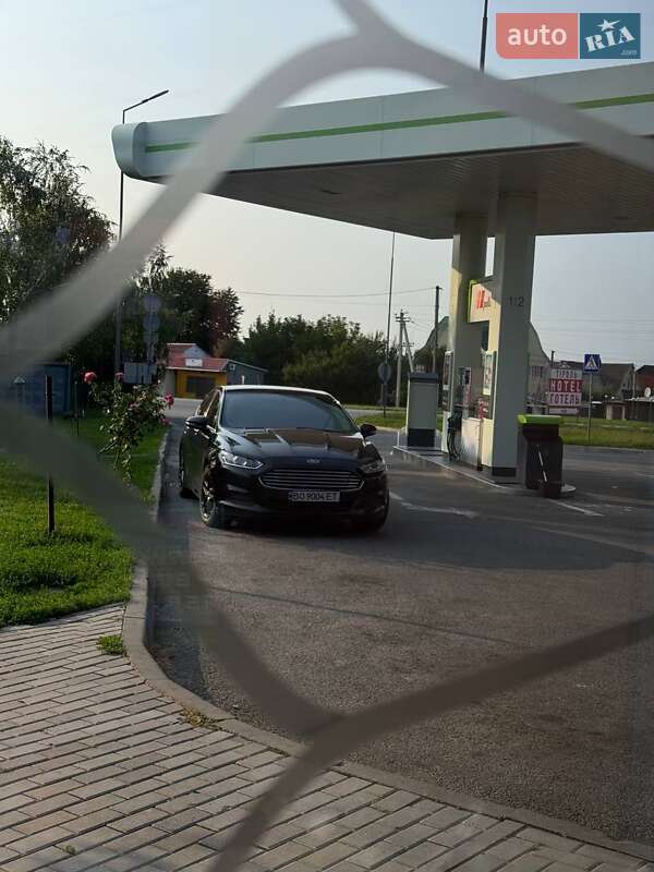 Седан Ford Fusion 2015 в Тернополе