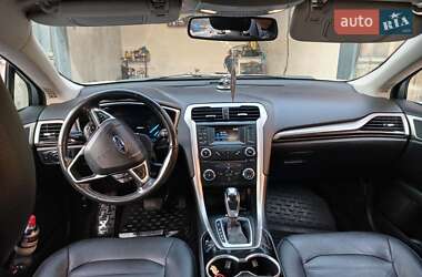 Седан Ford Fusion 2014 в 