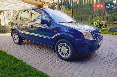Хэтчбек Ford Fusion 2010 в 