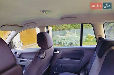 Хэтчбек Ford Fusion 2010 в 