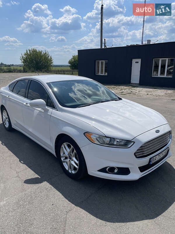 Седан Ford Fusion 2013 в Кривом Роге