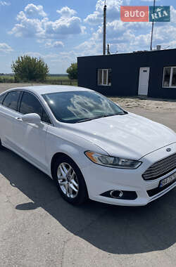 Седан Ford Fusion 2013 в 