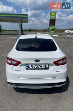 Седан Ford Fusion 2013 в 