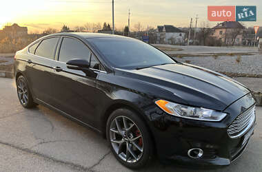 Седан Ford Fusion 2015 в 