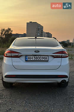 Седан Ford Fusion 2017 в 