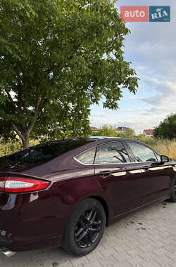 Седан Ford Fusion 2013 в 