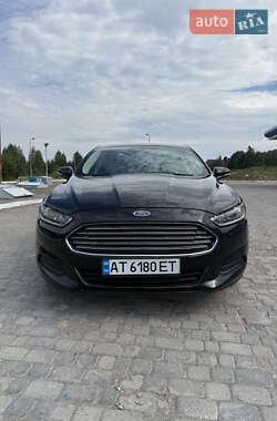 Седан Ford Fusion 2012 в 