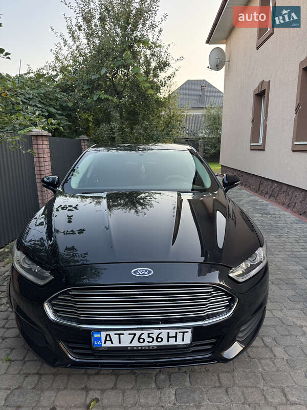 Седан Ford Fusion 2014 в 