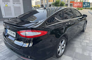 Седан Ford Fusion 2015 в 