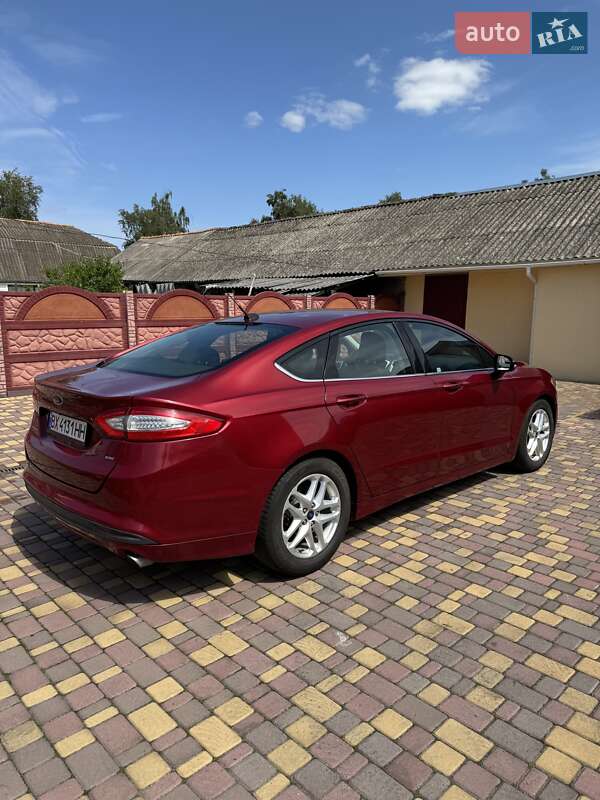 Седан Ford Fusion 2014 в Романове