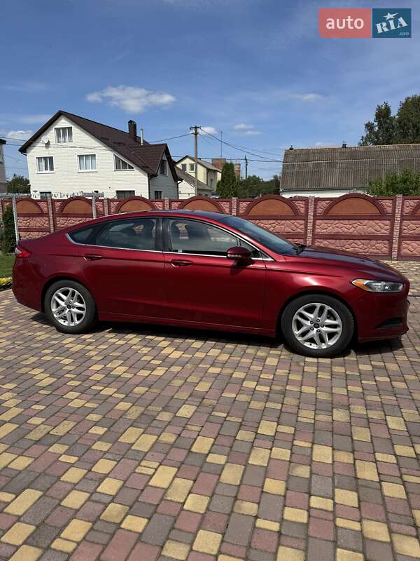 Седан Ford Fusion 2014 в Романове