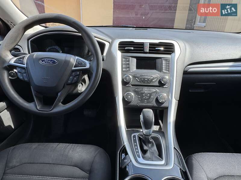 Седан Ford Fusion 2014 в Романове
