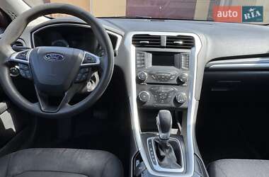 Седан Ford Fusion 2014 в 