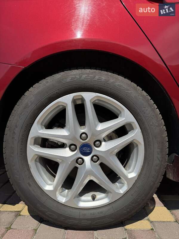 Седан Ford Fusion 2014 в Романове