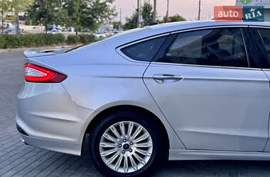 Седан Ford Fusion 2014 в 