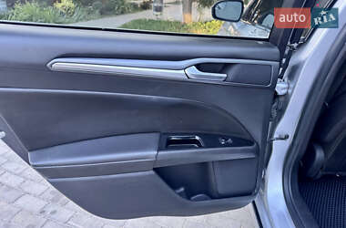 Седан Ford Fusion 2014 в 