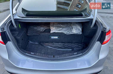Седан Ford Fusion 2014 в 
