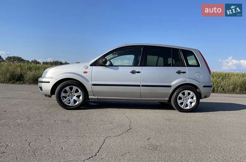 Хэтчбек Ford Fusion 2005 в Шепетовке