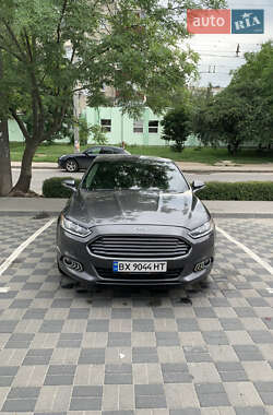 Седан Ford Fusion 2016 в 