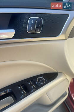 Седан Ford Fusion 2015 в 