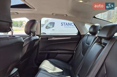 Седан Ford Fusion 2013 в 