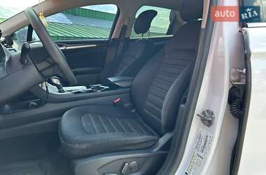 Седан Ford Fusion 2014 в 