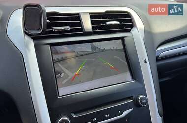 Седан Ford Fusion 2014 в 
