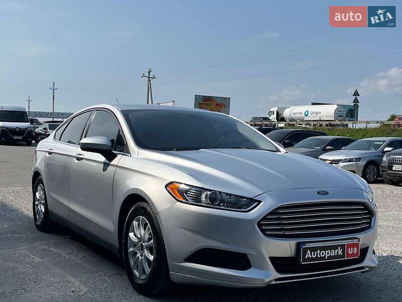 Седан Ford Fusion 2016 в Львове