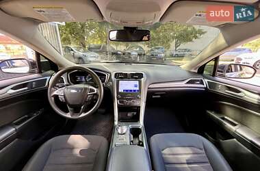 Седан Ford Fusion 2019 в 