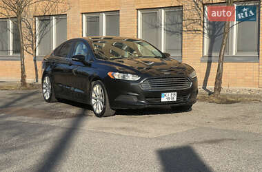 Седан Ford Fusion 2013 в 