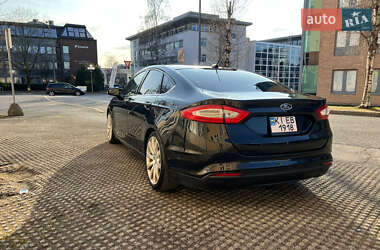 Седан Ford Fusion 2013 в 