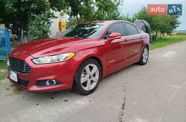 Седан Ford Fusion 2013 в 