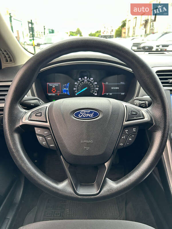 Седан Ford Fusion 2018 в Сумах