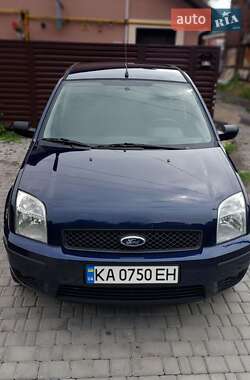 Хэтчбек Ford Fusion 2004 в 