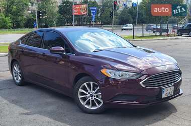 Седан Ford Fusion 2017 в 