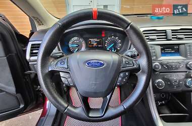 Седан Ford Fusion 2017 в 