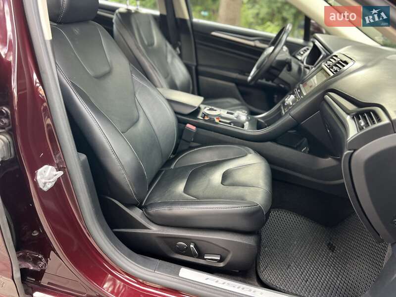 Седан Ford Fusion 2016 в Львове