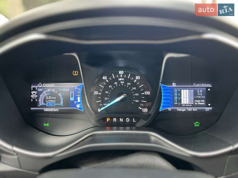 Седан Ford Fusion 2016 в Львове